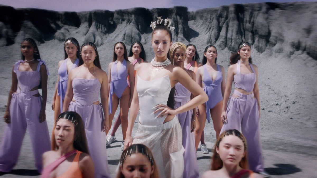 “มัจฉา” ป็อบแดนซ์สาวสุดแซ่บคนใหม่ของ GMM Grammy พร้อมปลุกกระแส T-POP เมืองไทย!