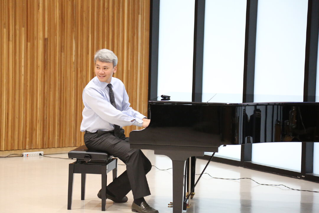 ณรงค์ ปรางค์เจริญ คว้ารางวัล The Charles Ives Awards  ครั้งแรกของคนไทย ที่รับรางวัลการประพันธ์เพลงจากองค์กรระดับโลก