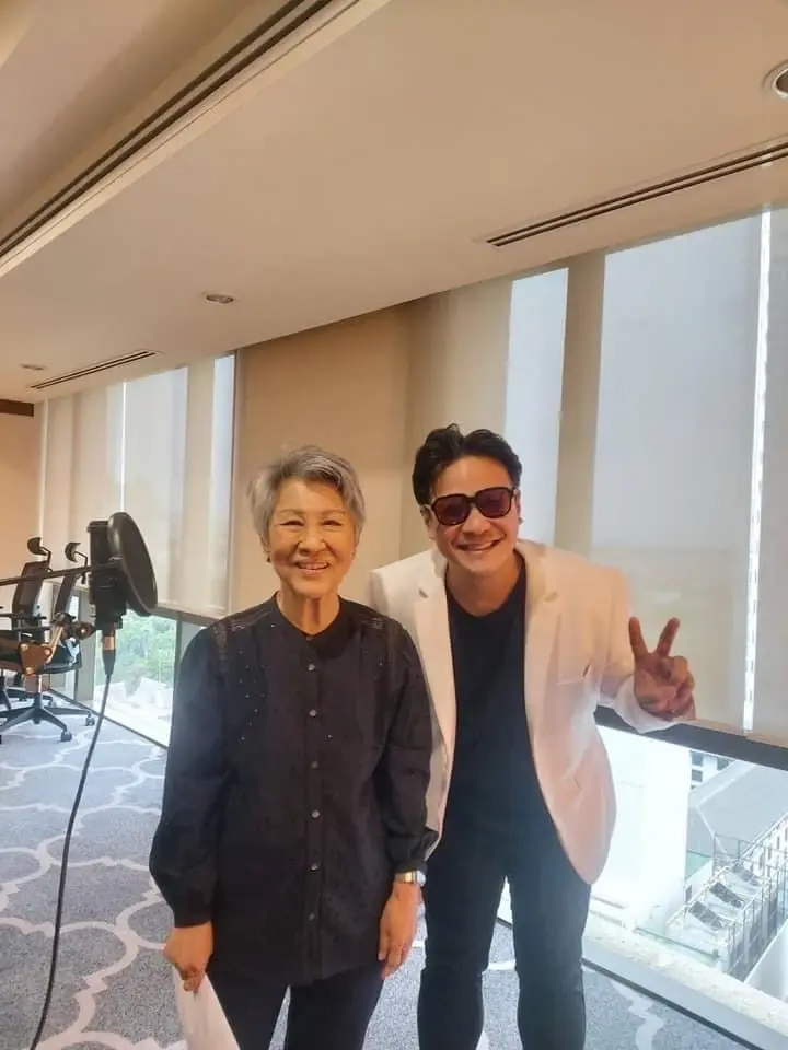 คุณหญิงจำนงศรี นักเขียนฯ ร่วมกับ ศิลปิน เจ PREM มอบของขวัญพิเศษ “The Present”