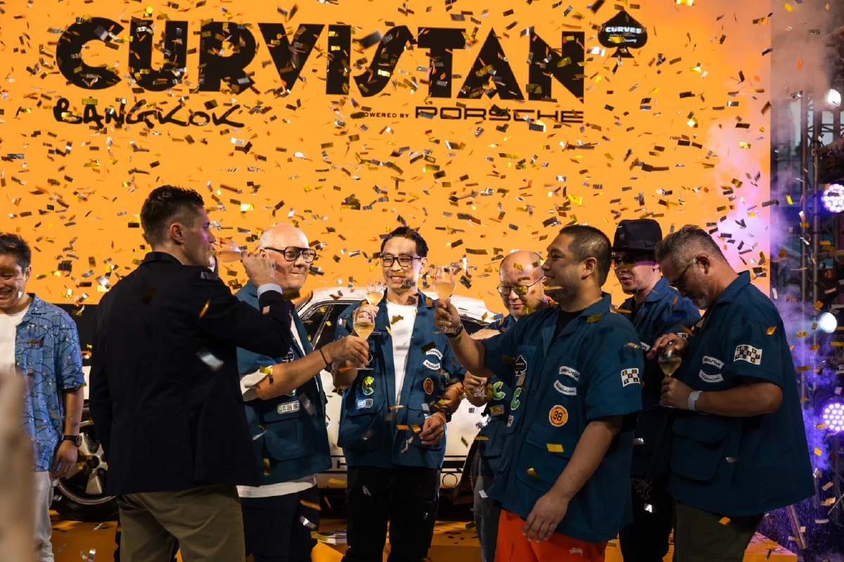 Curvistan แหล่งแฮงค์เอาท์แห่งใหม่ เปิดบ้านต้อนรับแฟนคลับปอร์เช่ใจกลางกรุงเทพฯ