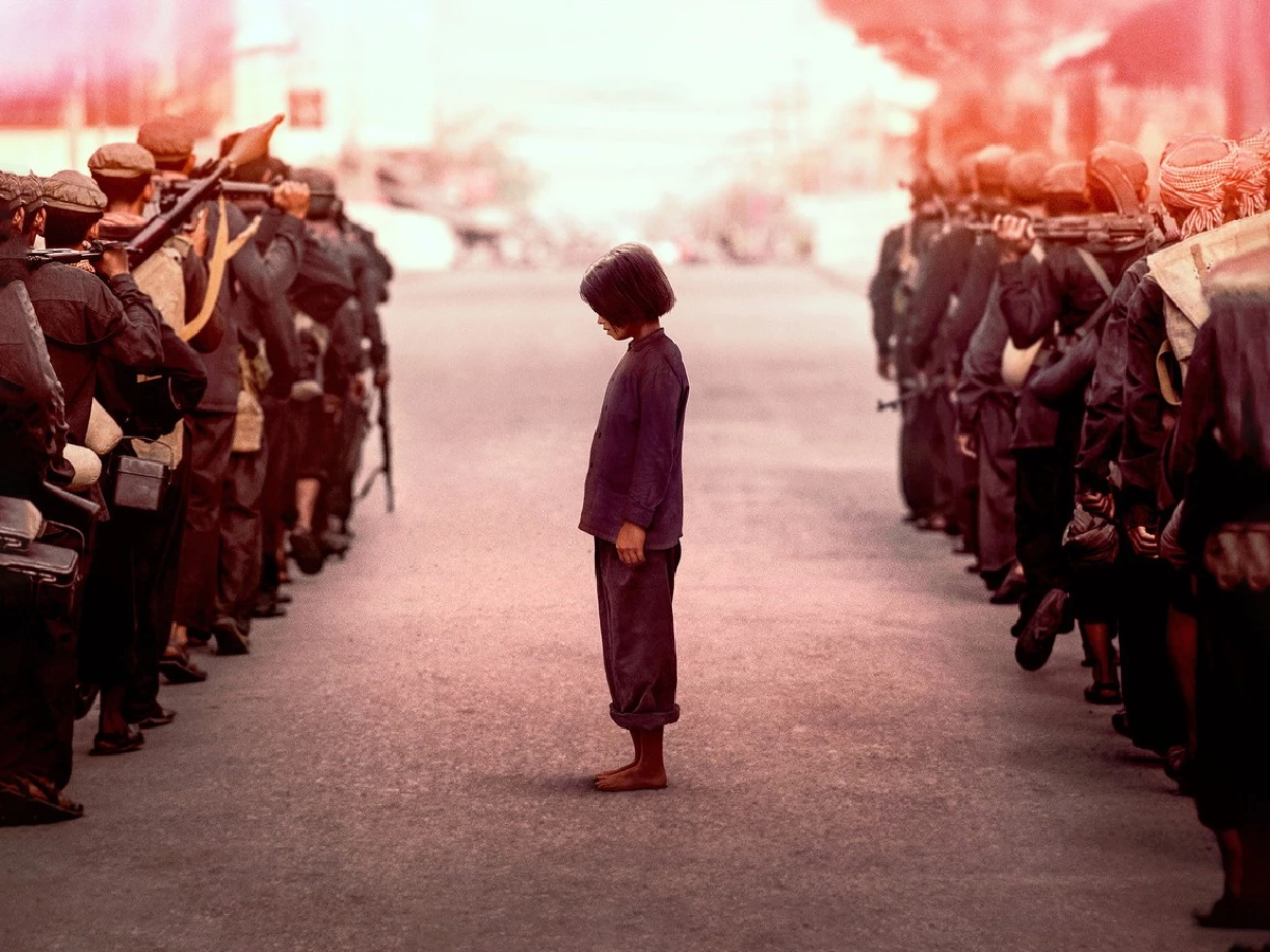 สงครามจบ…แต่ความรุนแรงอาจไม่จบในหัวใจเด็ก ถอดรหัสหนัง First They Killed My Father ‘เมื่อพ่อของฉันถูกฆ่า’