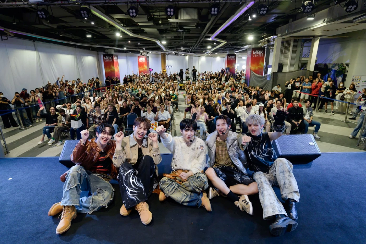 ความน่ารักเต็มไปหมด! HOWLS ร่วมงาน “พั้นช์ 4EVE” เผยความสดใสผ่าน “ล่ามใจ”  เดินหน้าเปิดตัวเอ็มวียิ่งใหญ่ในสเตจเดบิวต์ชวนใจละลาย!