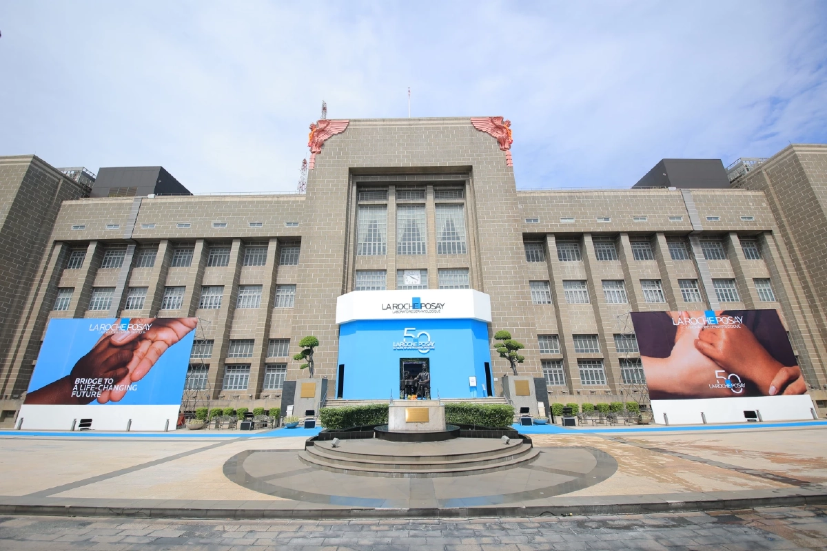 La Roche-Posay ฉลอง 50 ปีแห่งความสำเร็จอจัดนิทรรศการ ‘Life-Changing House Since 1975’