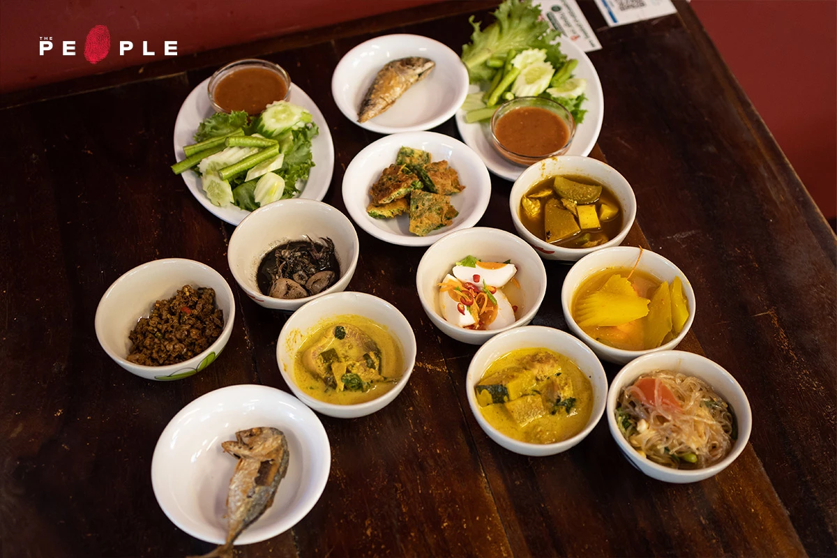 ‘ร้านไทยรักดี’ เมื่อการเมืองลงหม้อ แล้วกลายเป็นข้าวแกง 10 บาท