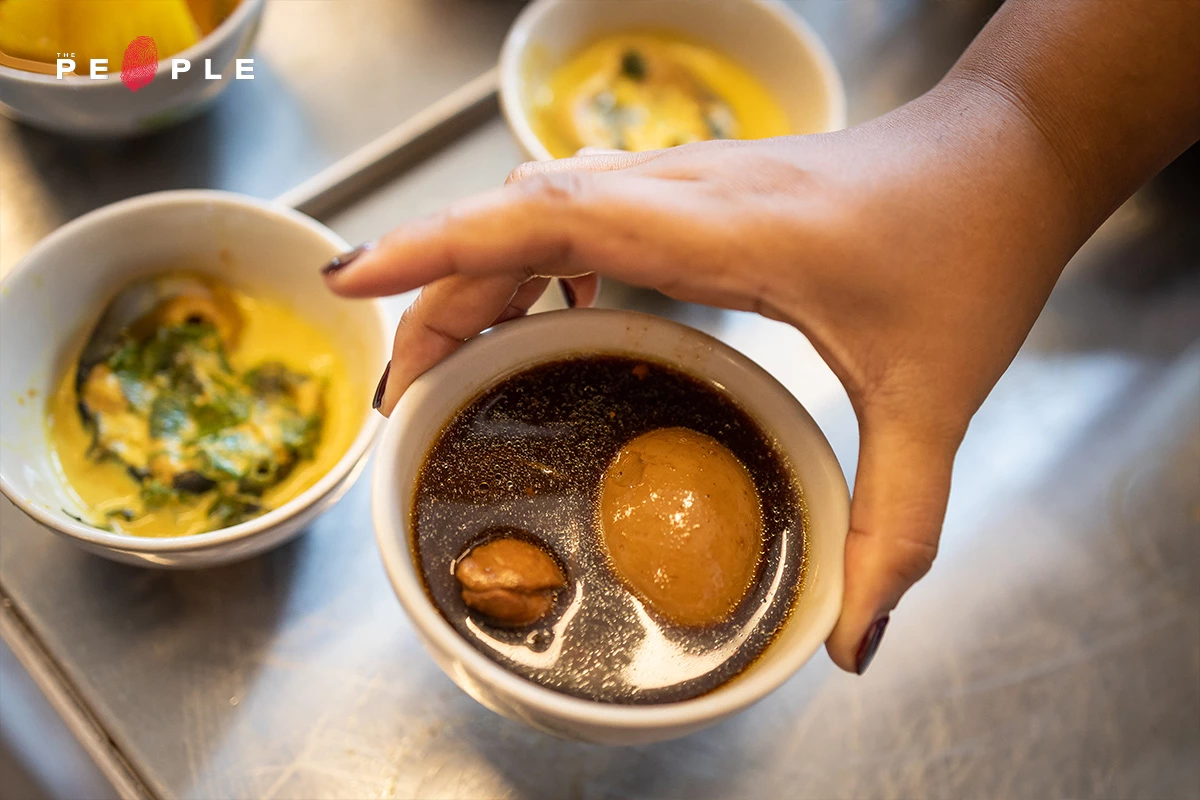 ‘ร้านไทยรักดี’ เมื่อการเมืองลงหม้อ แล้วกลายเป็นข้าวแกง 10 บาท