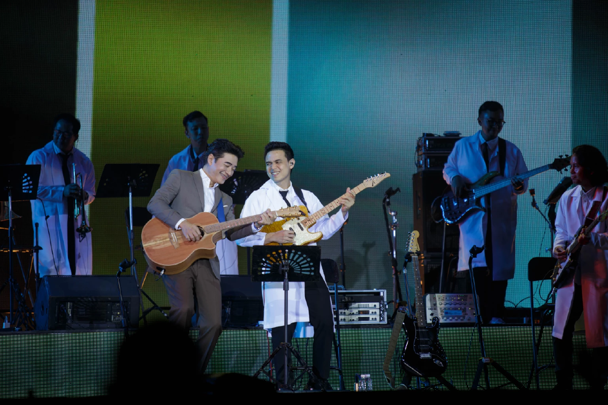 คุณชาย The Concert Song Lists by BOYd Kosiyabong :  รวมพลังสมทบทุนสร้างอาคารรามาธิบดีแห่งใหม่
