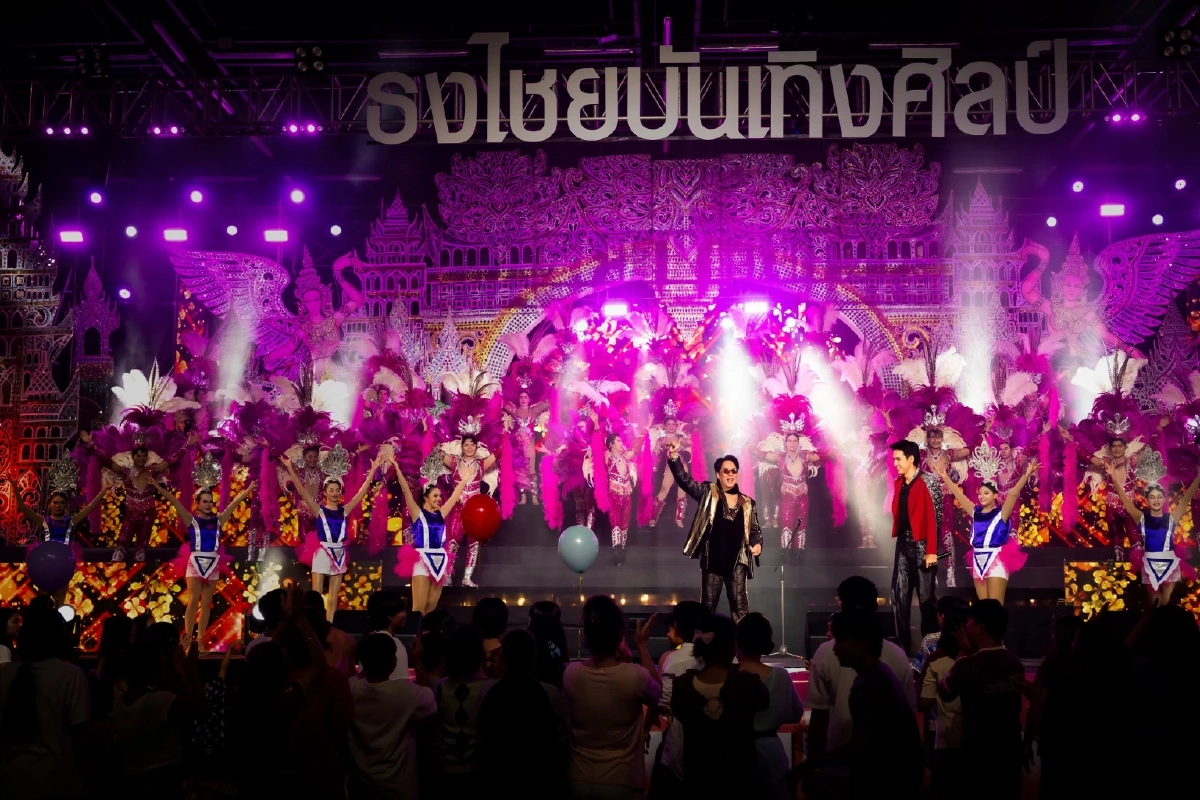 เบิร์ด ธงไชย X โจอี้ ภูวศิษฐ์ กับซิงเกิลหมอลำสุดม่วน “ด็อกเตอร์แดนซ์ซิ่ง\"