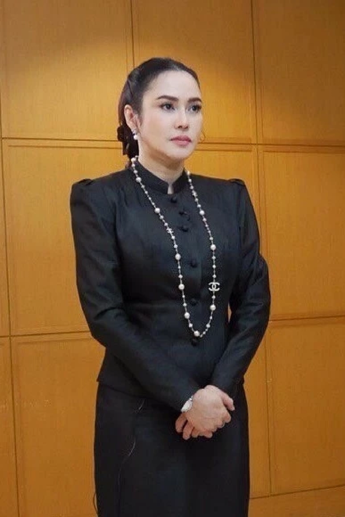 เบิร์ด ธงไชย ร่วมแสดงความอาลัยแด่
สมเด็จพระนางเจ้าสิริกิติ์ พระบรมราชินีนาถ พระบรมราชชนนีพันปีหลวง