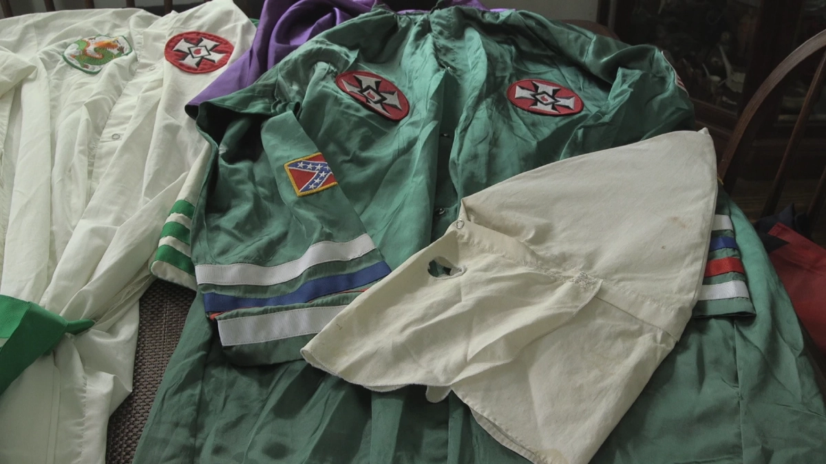 แดริล เดวิส : ชายผิวดำที่ใช้การพูดคุยโน้มน้าวให้สมาชิก KKK ออกจากลัทธิกว่า 200 คน