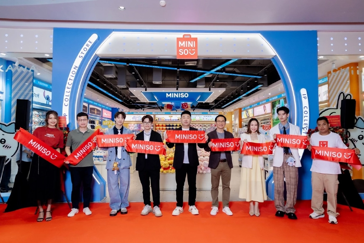 MINISO จัด Grand Opening สุดยิ่งใหญ่ที่ ICONSIAM! \"จั๋ง-เน PERSES\" ปล่อยเสน่ห์ทำใจฟู