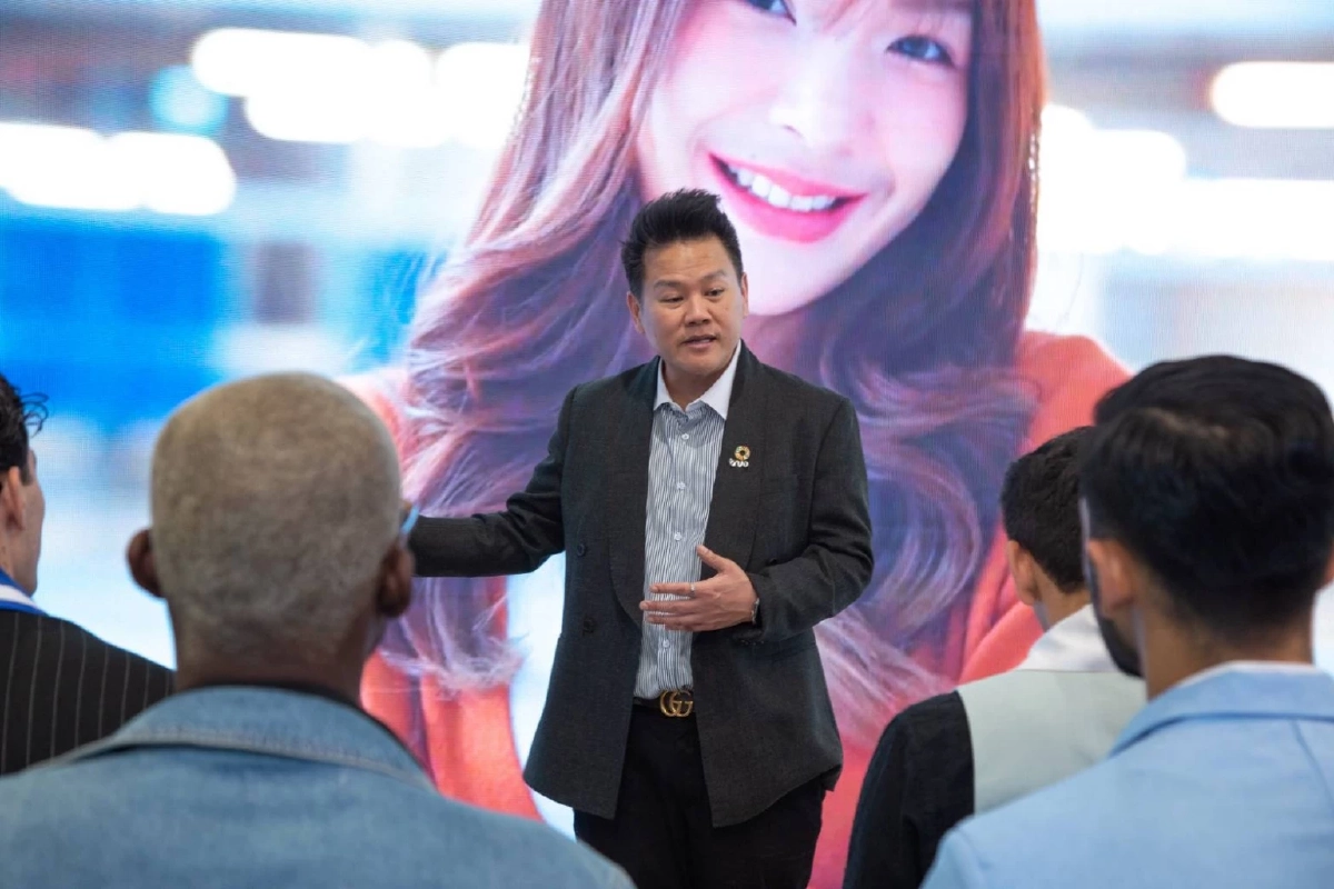 ทรู เปิดบ้านต้อนรับ “Mister Global 2025” สัมผัสโลกนวัตกรรมและ AI แห่งอนาคต ที่ทรู ดิจิทัล พาร์ค