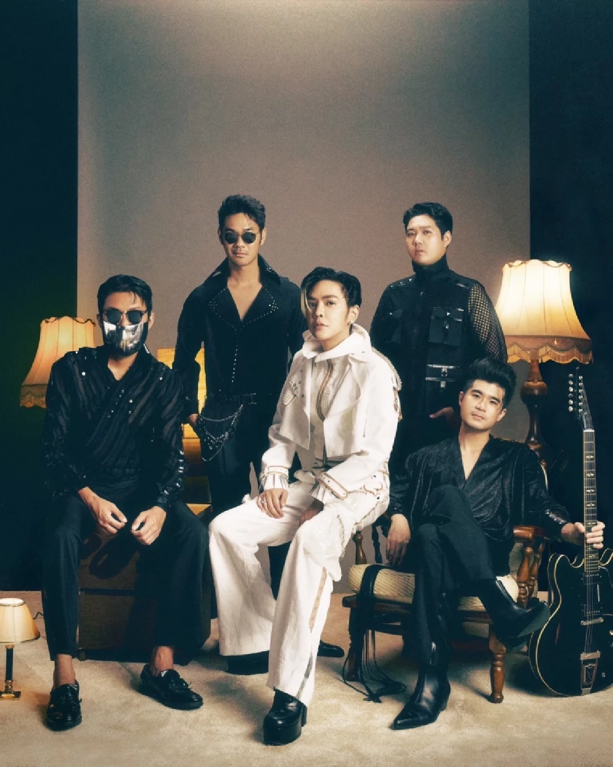‘getsunova’ พา “ดัง พันกร” เสิร์ฟความเศร้าลึกซึ้งใน “คิดถึงเป็นประจำ” บทเพลงถึงคนที่จากไป แต่ยังคงอยู่ในใจเสมอ