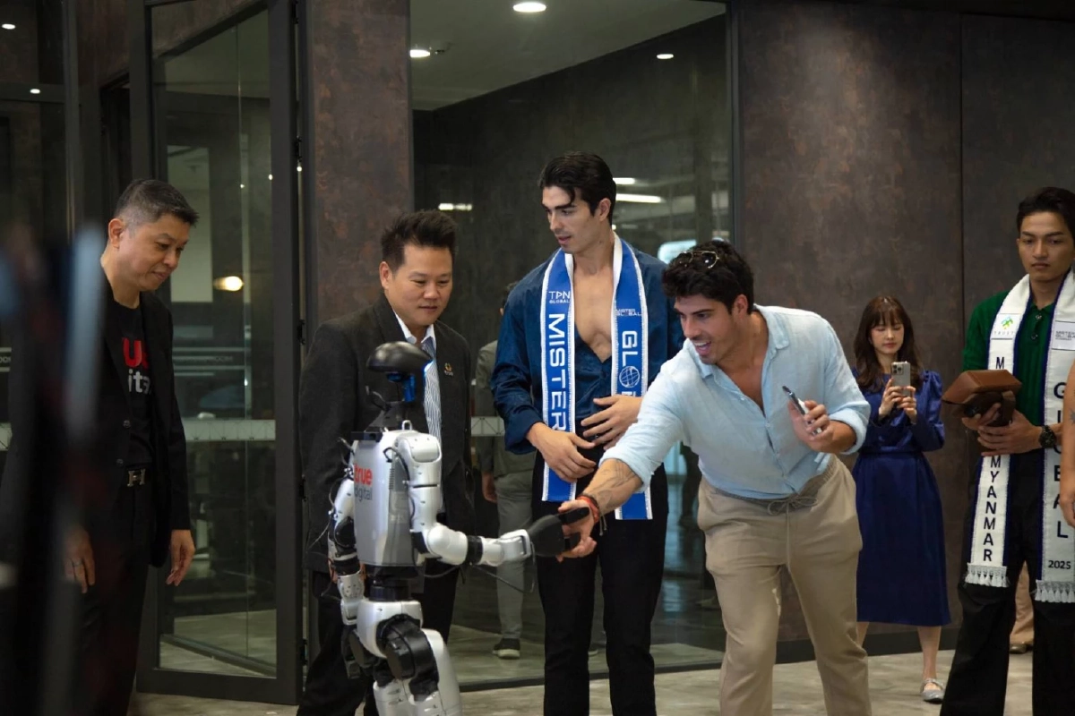 ทรู เปิดบ้านต้อนรับ “Mister Global 2025” สัมผัสโลกนวัตกรรมและ AI แห่งอนาคต ที่ทรู ดิจิทัล พาร์ค