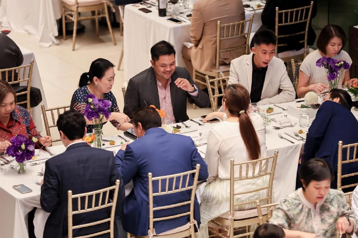 วิทยาลัยดุสิตธานีร่วมกับสมาคมศิษย์เก่าฯ และโรงแรมดุสิต ปริ๊นเซส ศรีนครินทร์ จัดดินเนอร์การกุศล รวม 12 เชฟศิษย์เก่าชื่อดัง