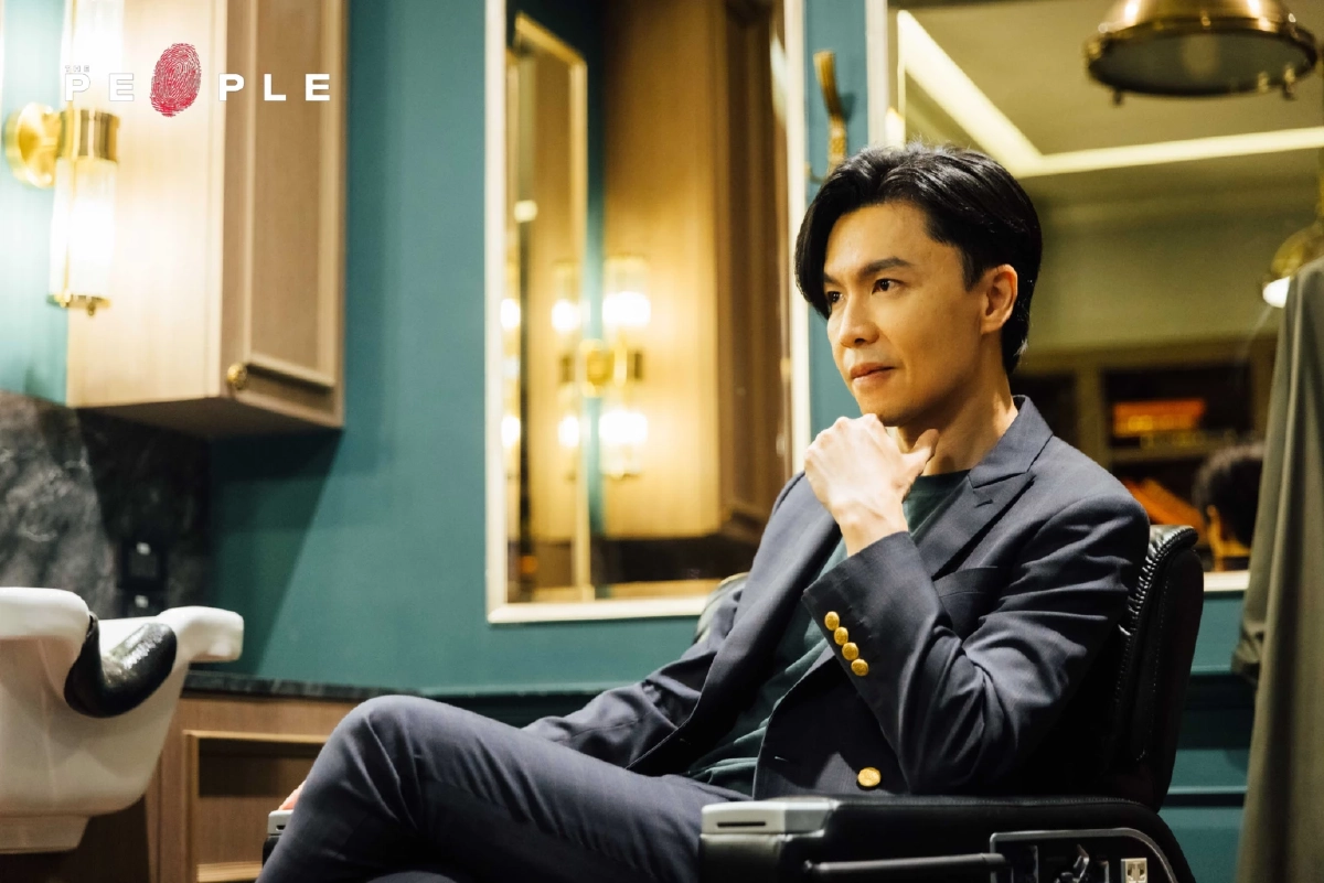 ขยล ตันติชาติวัฒน์ : ชุบชีวิตศิลปะบนมงกุฎสุภาพบุรุษกับ ‘Kingsman’