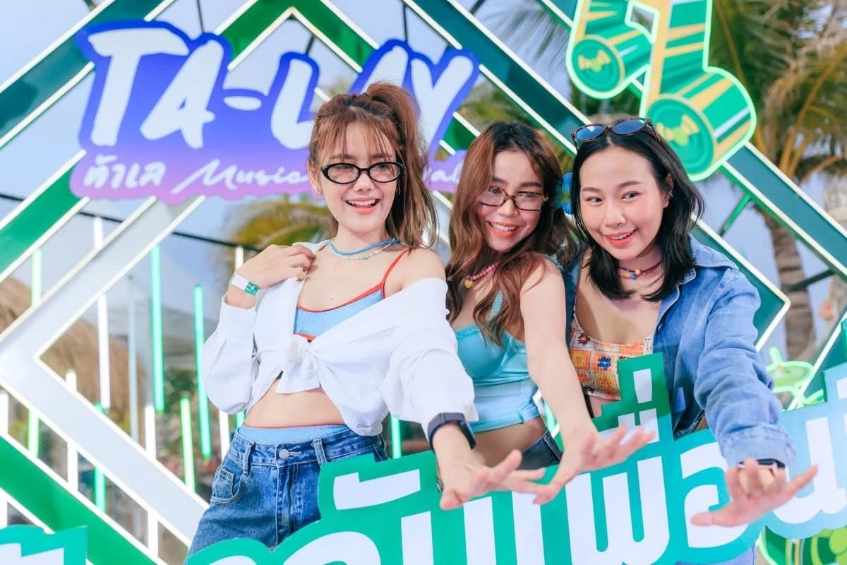 คลื่นลูกใหม่ของเทศกาลดนตรีไทย “Chang Music Connection Presents Ta-Lay Music Festival” สร้างปรากฏการณ์เปลี่ยนชายหาดให้กลายเป็นรันเวย์แห่งเสียงเพลง