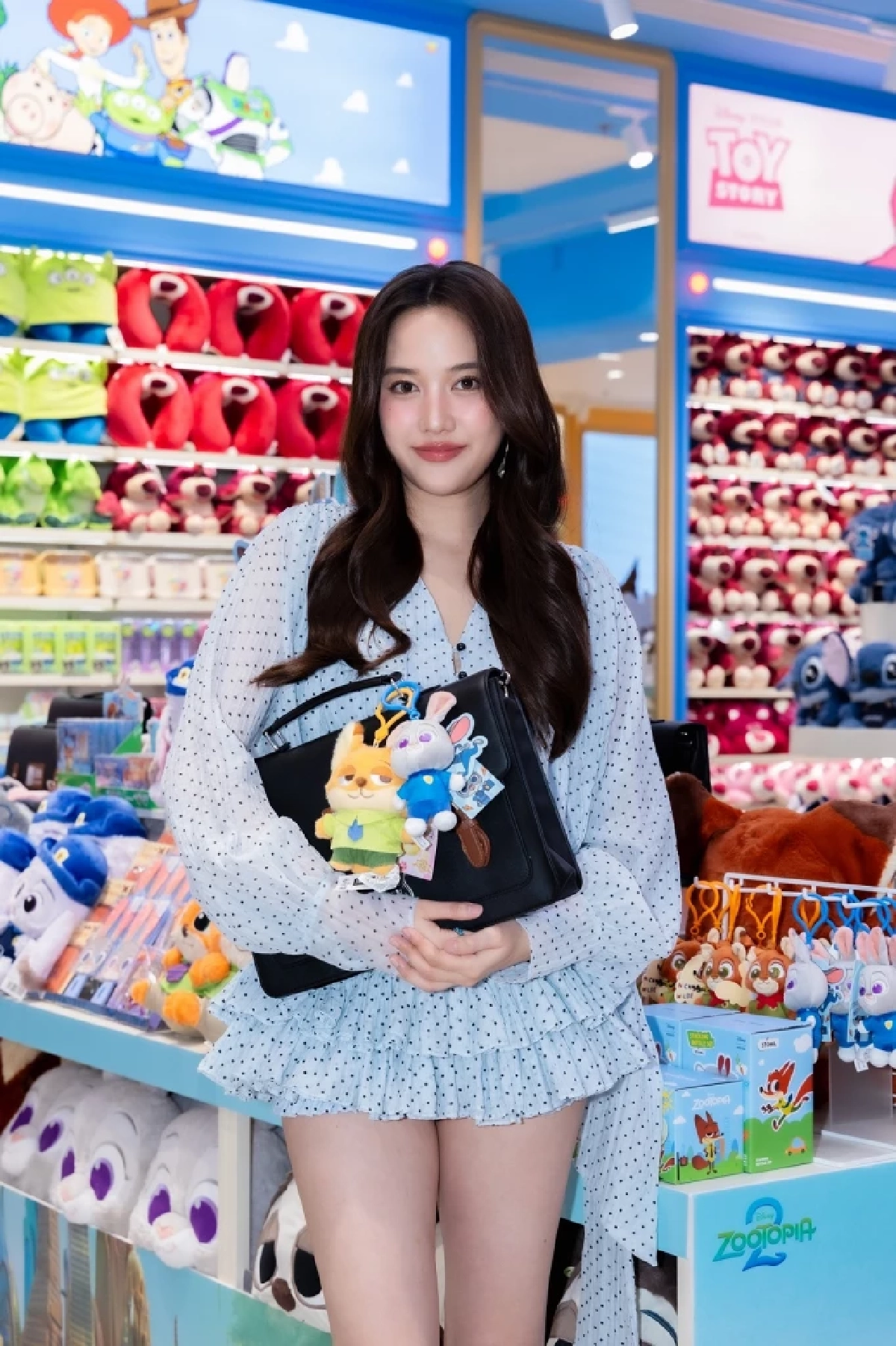 ฟรีน สโรชา สุดตื่นเต้น! MINISO Flagship Store พลิกนนทบุรีเป็น \'อาณาจักรของสะสม\' บรรยากาศแฟนคลับคึกคักตั้งแต่เปิดประตู