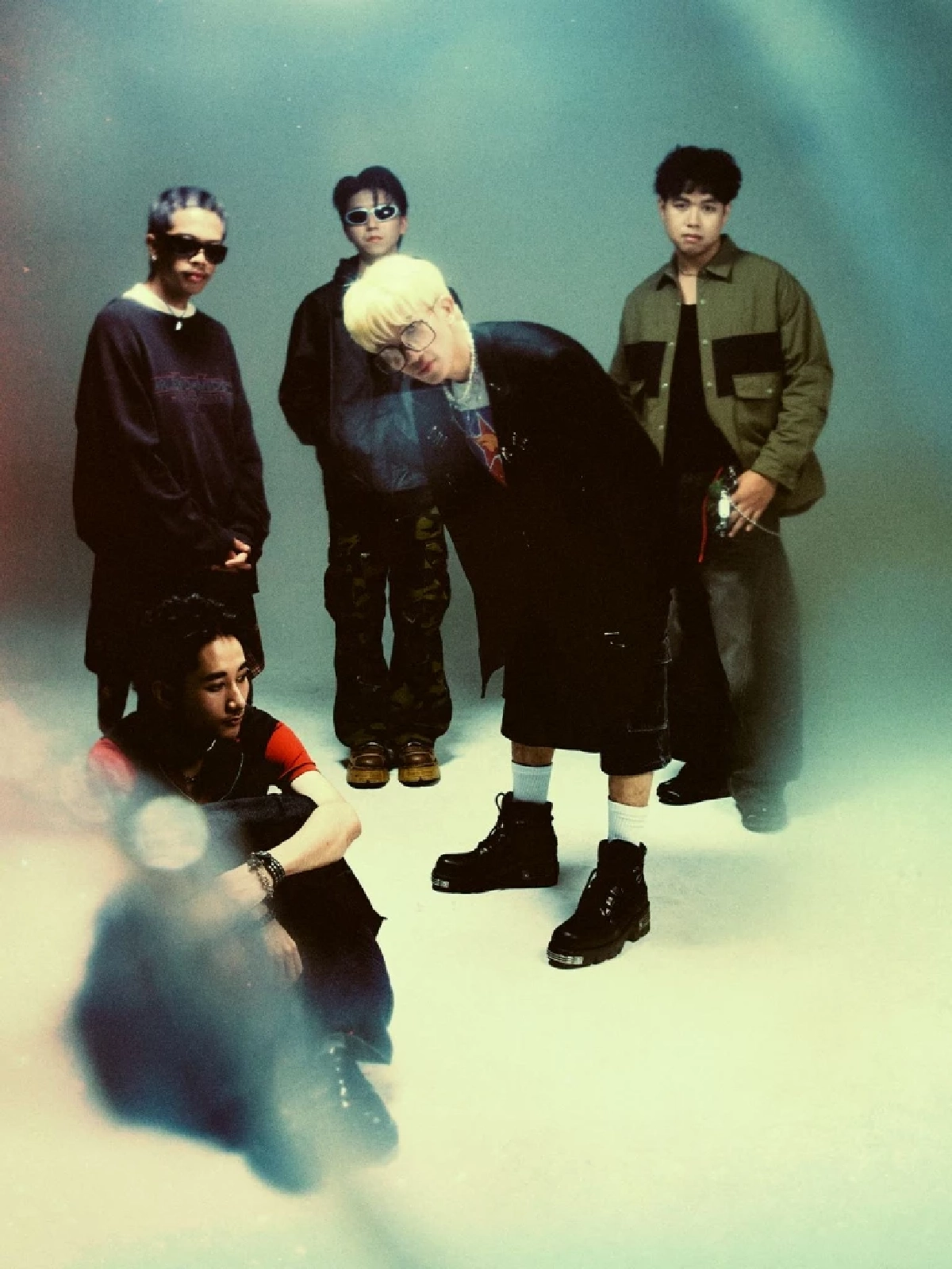 ‘SONS.’ สังกัด ‘tiny’ ส่งซิงเกิล “ปลายฝน ต้นหนาว” ถ่ายทอดความคิดถึงที่ย้อนกลับมาทุกครั้งเมื่อฤดูกาลเปลี่ยน