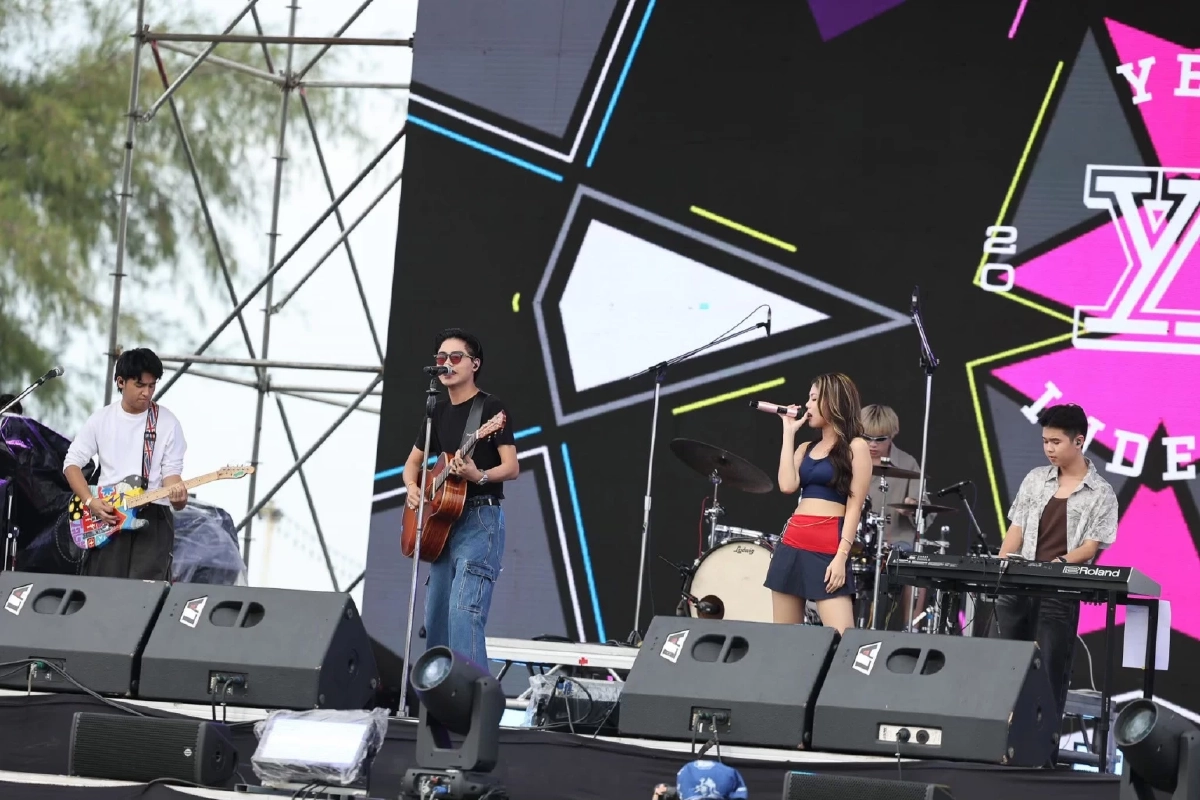 คลื่นลูกใหม่ของเทศกาลดนตรีไทย “Chang Music Connection Presents Ta-Lay Music Festival” สร้างปรากฏการณ์เปลี่ยนชายหาดให้กลายเป็นรันเวย์แห่งเสียงเพลง