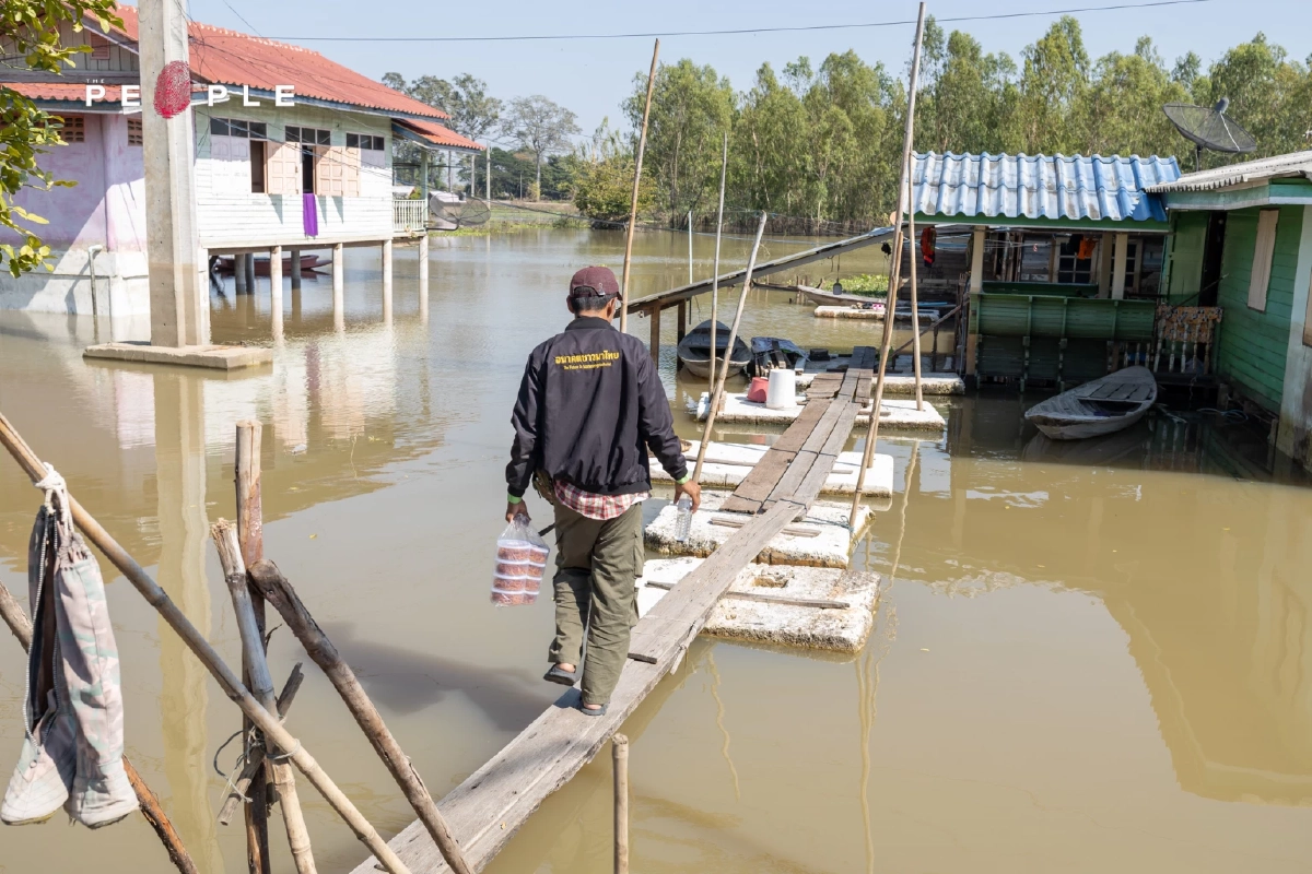 ปุ้ย แสงนาค : ทุกวันนี้เราไม่ได้สู้กับน้ำท่วมอยุธยา แต่สู้กับความเห็นแก่ตัวของคน