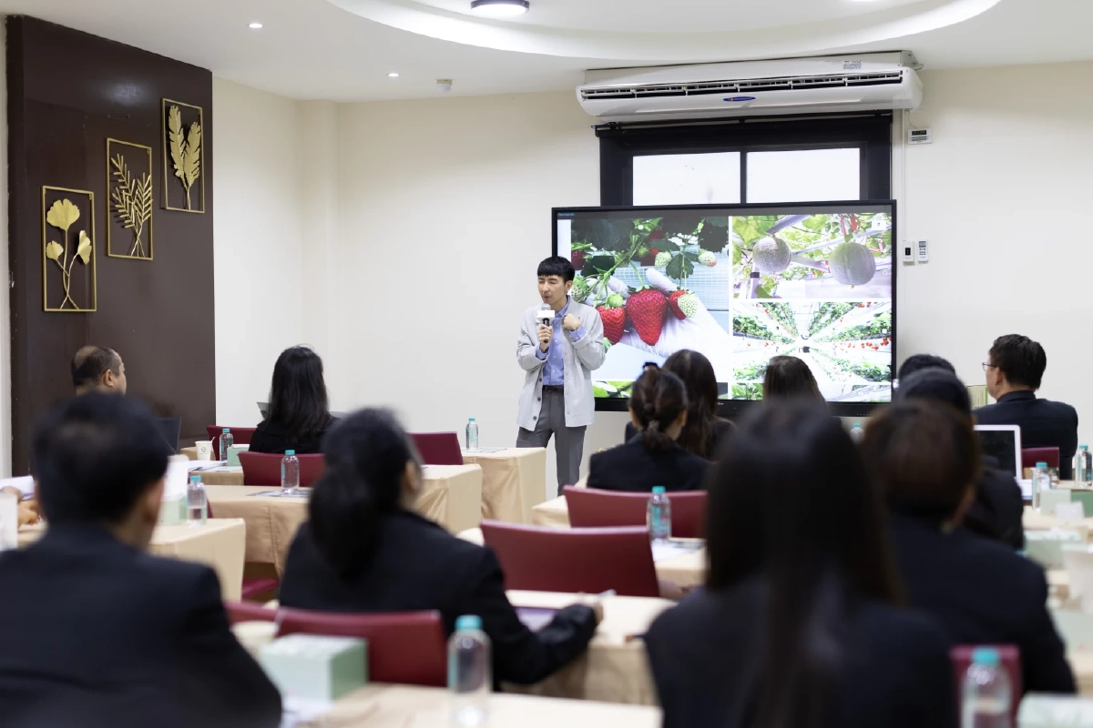 NIA นำคณะผู้บริหารระดับสูงเยี่ยมชม DISTAR FRESH FARM ชู “Indoor Vertical Farming” ต้นแบบ
