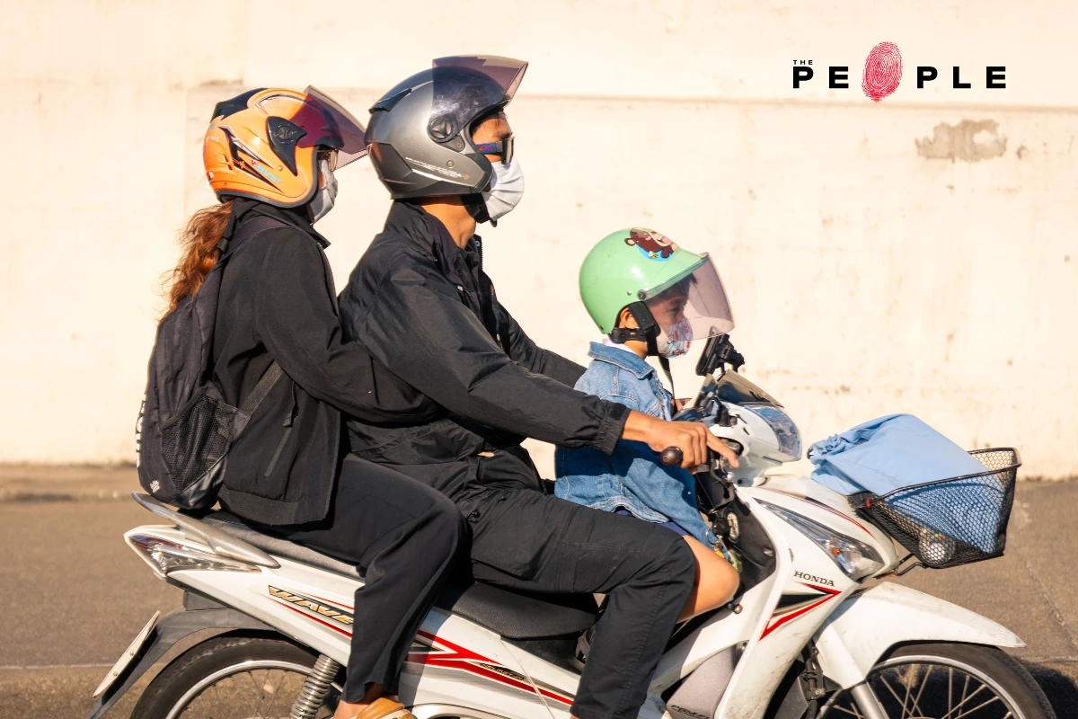 ชีวิตใต้ม่านฝุ่น