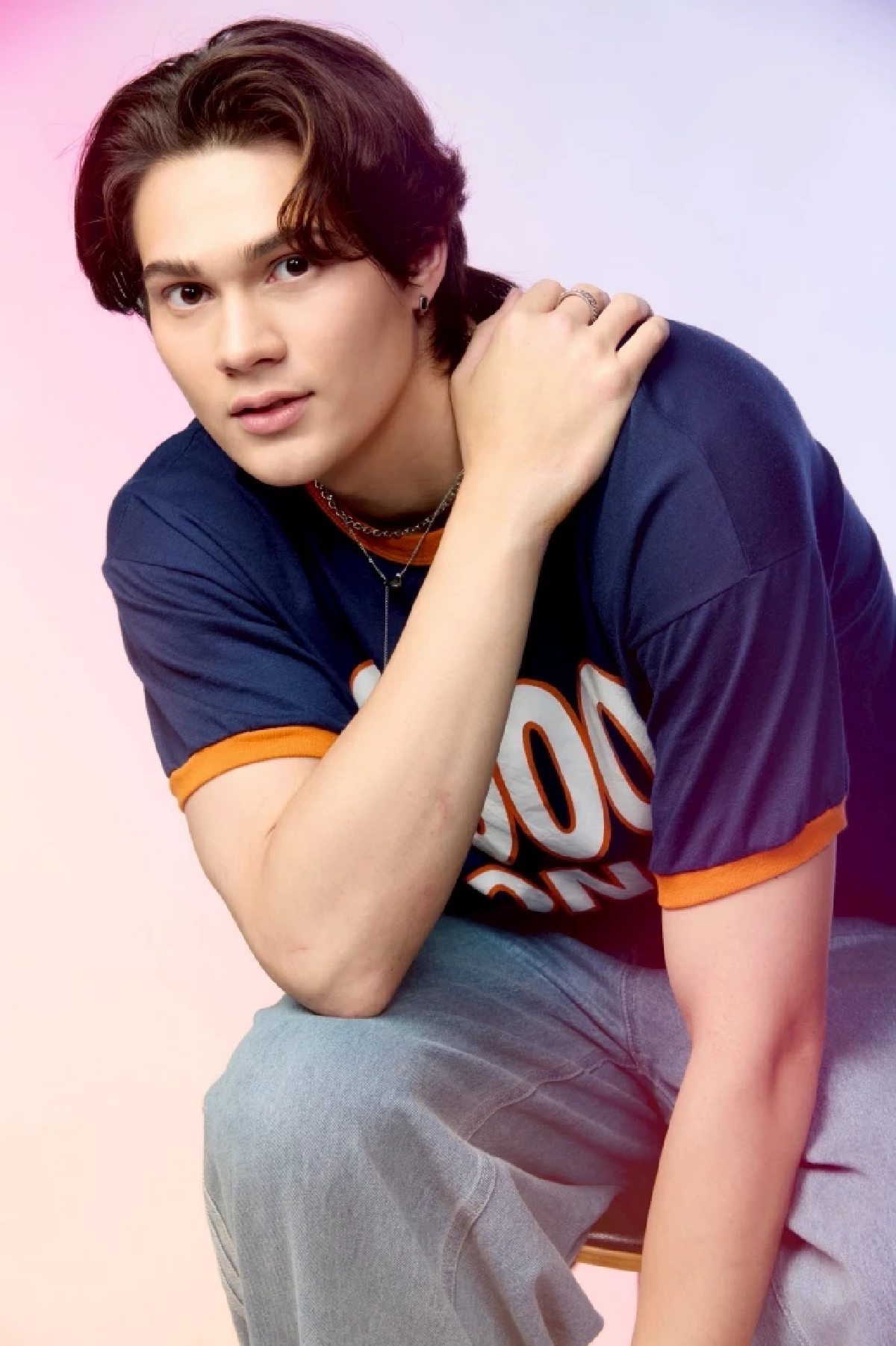 เปิดภาพฟิตติ้งซีรีส์วายเรื่องใหม่ \'Love Alert มีคำเตือนโปรดระมัดระวัง\' เจมส์ กาด แมทธิว แฟ้ม พร้อมแจ้งเตือน เคมีสุดฟิน