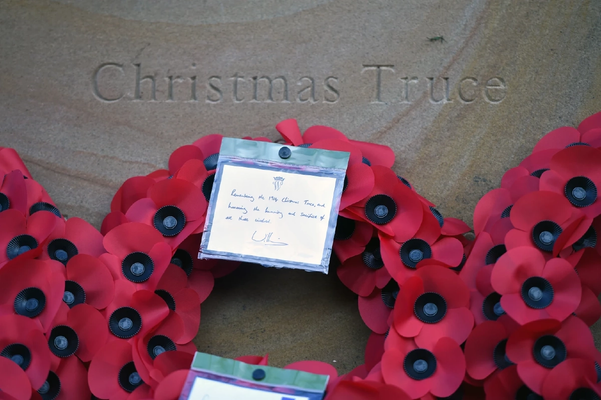 ‘Christmas Truce’ การหยุดรบชั่วคราวในวันคริสต์มาส ท่ามกลางสงครามที่ไร้จุดจบ