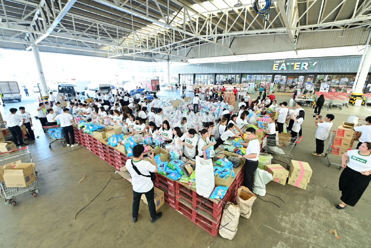 ซีพีอาสา เร่งช่วยน้ำท่วมใต้ ส่งถุงยังชีพรวม 6,000 ชุด กระจาย 9 จังหวัด