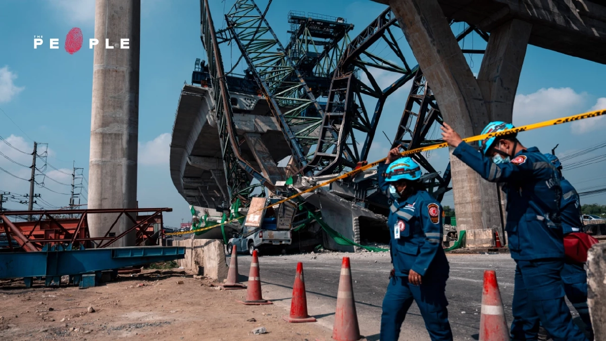 เครนถล่มซ้ำซาก : ชีวิตบนท้องถนนที่แขวนอยู่บน ‘ความเสี่ยง’