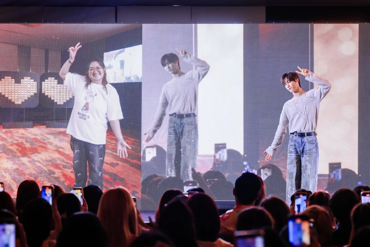 ใจละลาย! ‘มาร์ค ต้วน’ แจกความฟินให้หัวใจเต้นแรงรับปีใหม่ ในงาน ‘NEW YEAR GIFT WITH MARK TUAN’ ณ ไอคอนสยาม