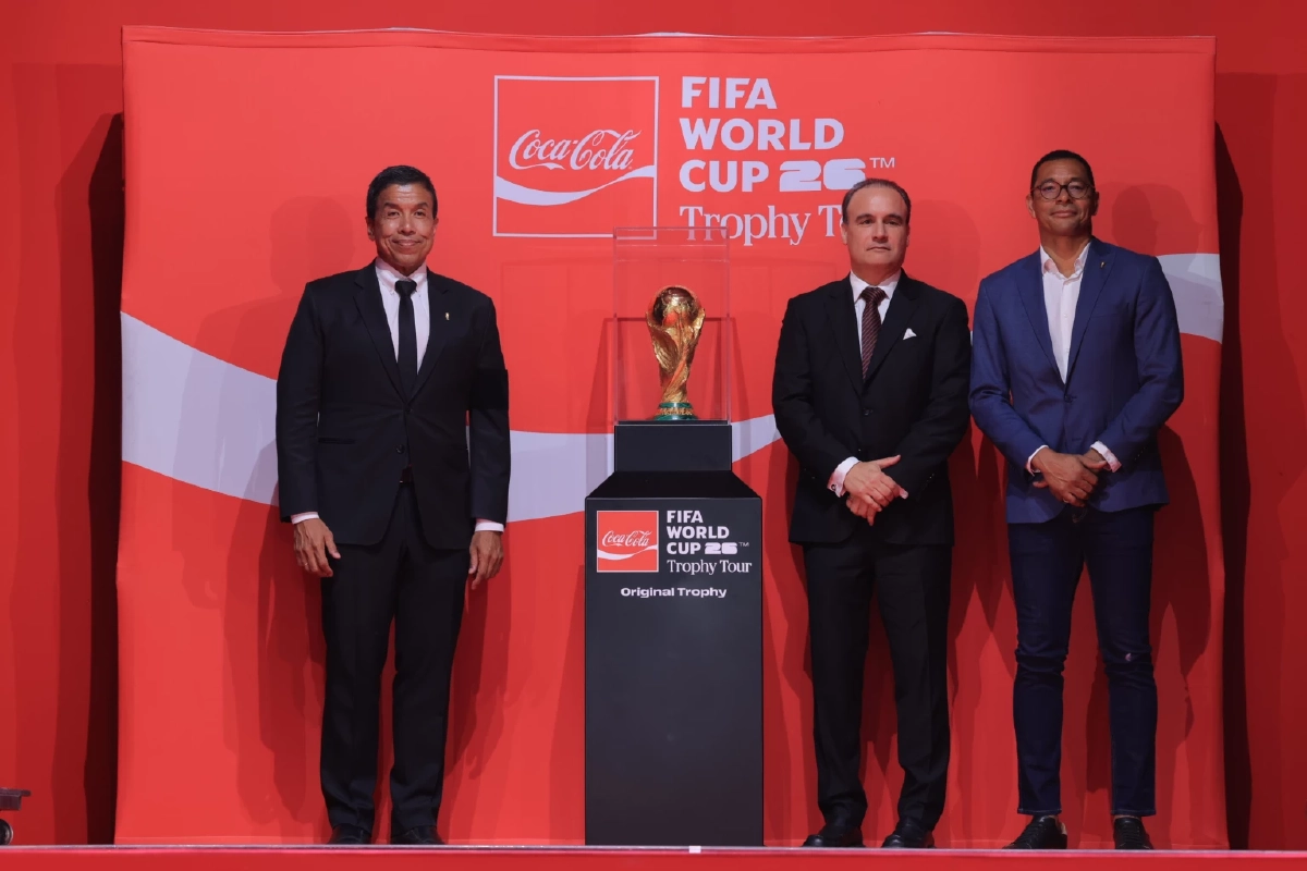 “โค้ก” เปิดฟีลซ่าส์! นำถ้วย Original FIFA World Cup™ Trophy ถึงไทยแล้ว!  พร้อมเปิดให้ชมอย่างยิ่งใหญ่ 24 มกราคมนี้ ที่ไอคอนสยาม!