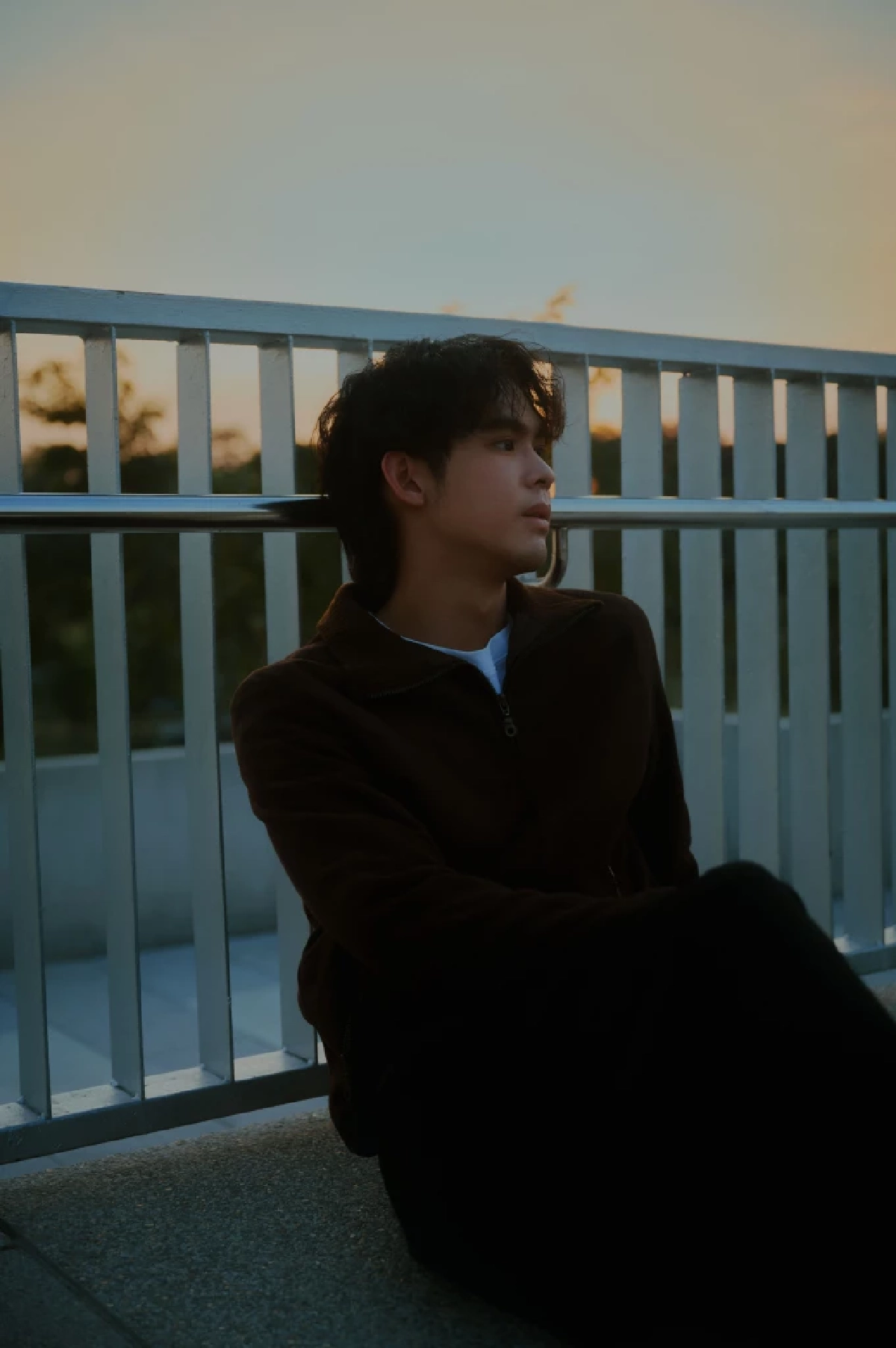 guncharlie เปิดแผลเก่าคนฟังผ่านซิงเกิลใหม่ "ไม่ได้ลืมแค่ไม่ได้เจอ (Flashback)"