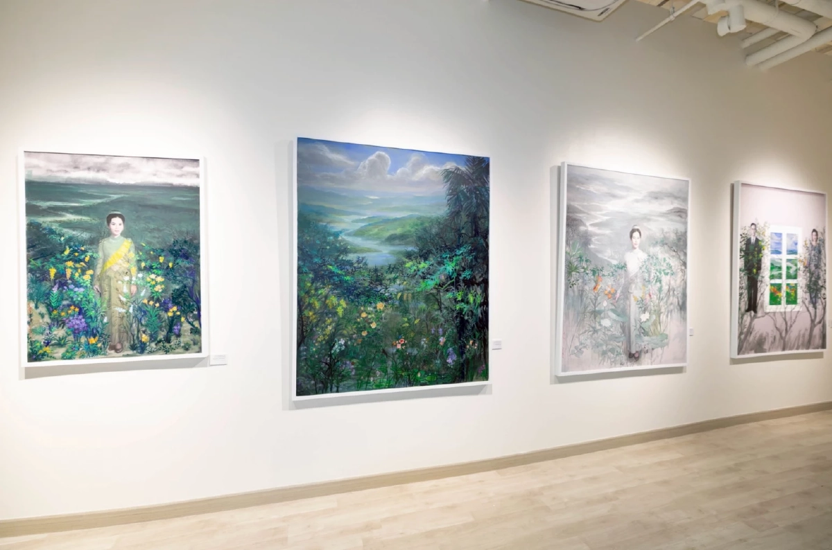 นิทรรศการ “น้อมรำลึกในพระมหากรุณาธิคุณ แห่งสมเด็จพระบรมราชชนนีพันปีหลวง” ณ สยามพารากอน