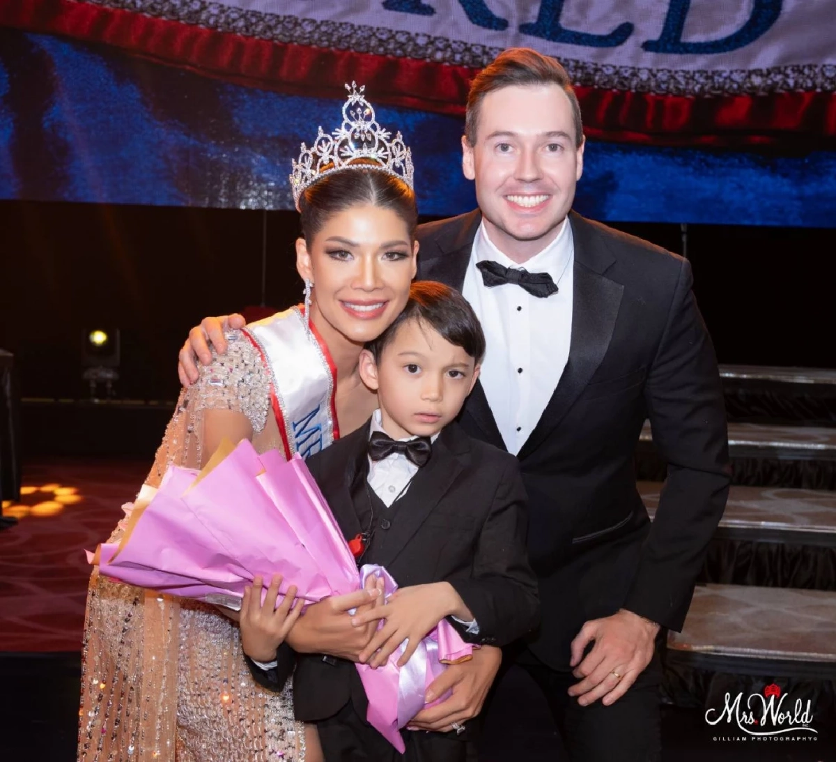 'ชนิตา ศรีดาเกษ เครธอร์น' คว้ามงกุฎ Mrs. World 2025 บนเวทีโลก