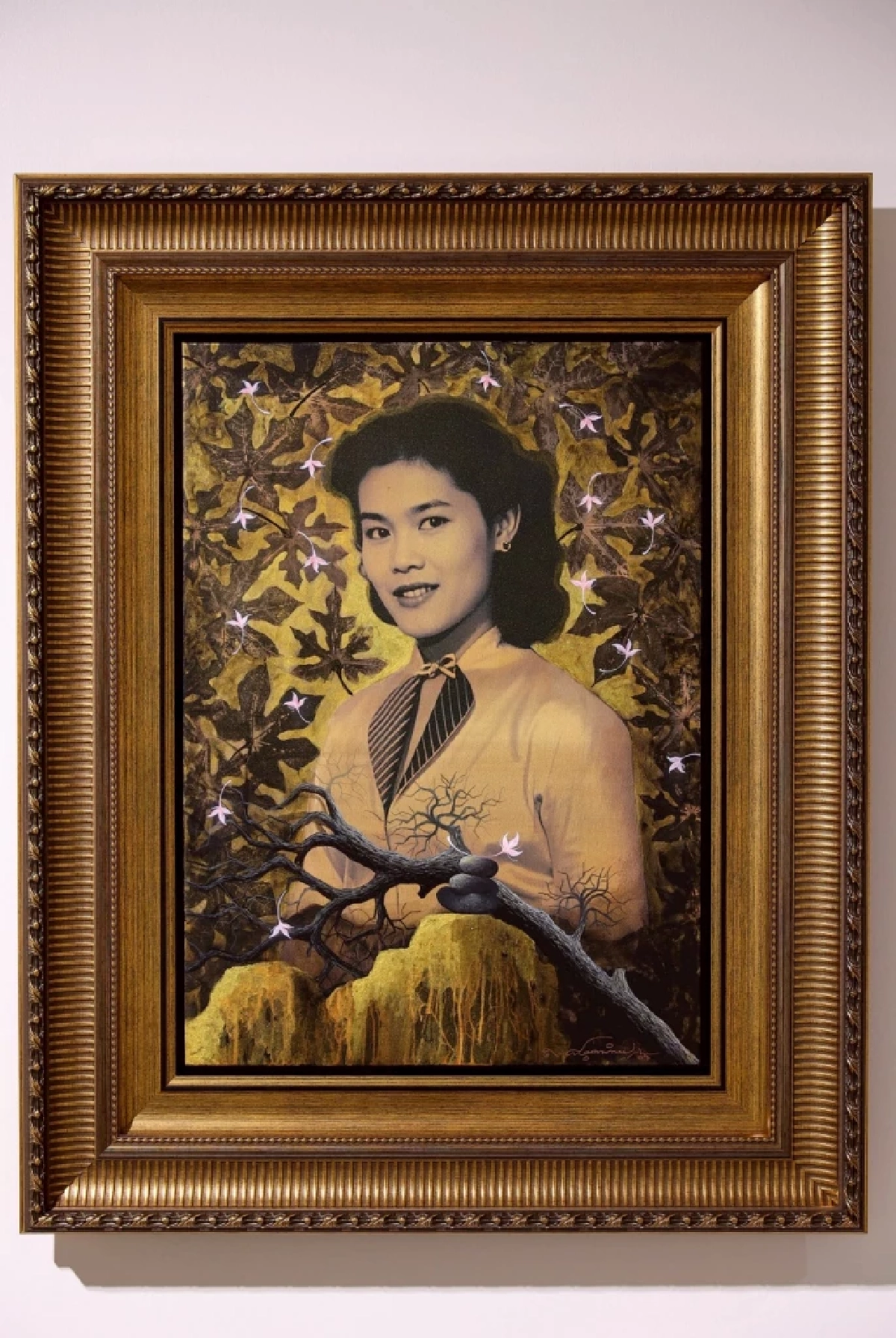 นิทรรศการ “น้อมรำลึกในพระมหากรุณาธิคุณ แห่งสมเด็จพระบรมราชชนนีพันปีหลวง” ณ สยามพารากอน