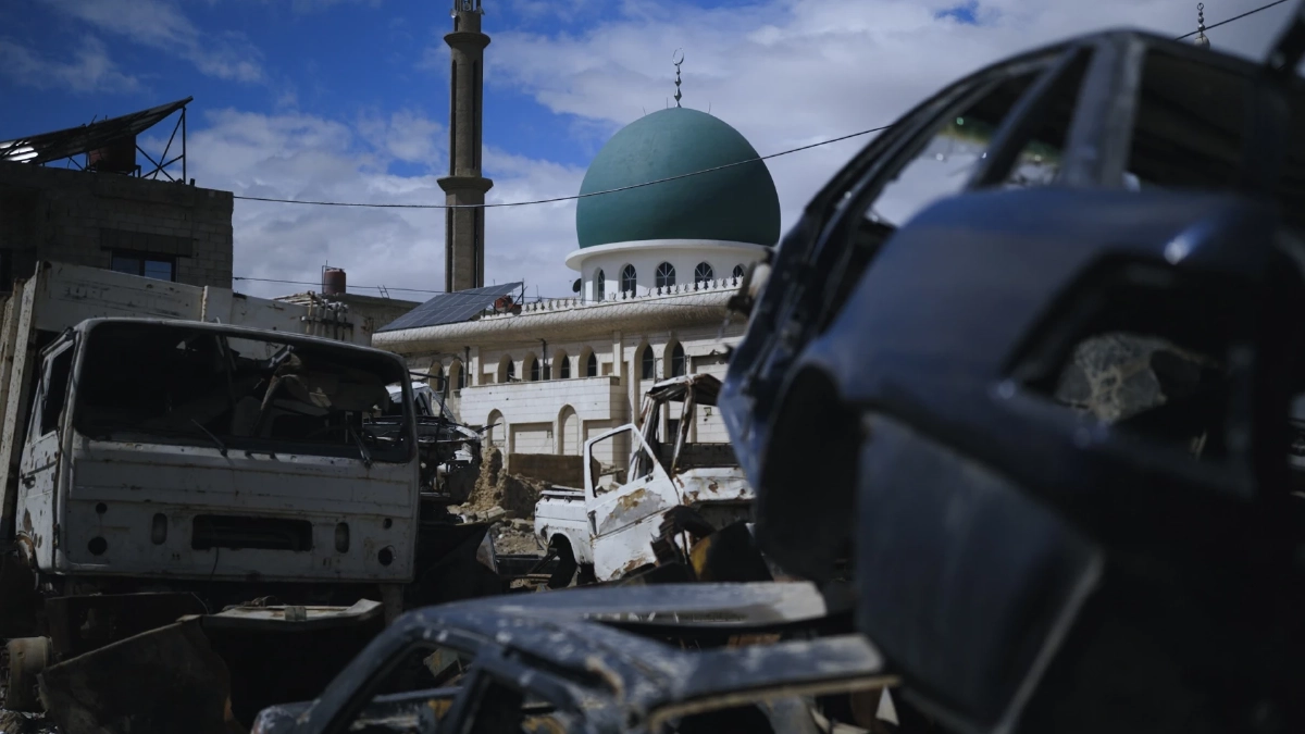 เซอร์ไพรส์คอเถื่อน! สิงห์–วรรณสิงห์ เตรียมส่งท้าย “เถื่อนTravel: Bad Bad World”  รอบฉายพิเศษบนโรงภาพยนตร์ 13–15 มี.ค. นี้!