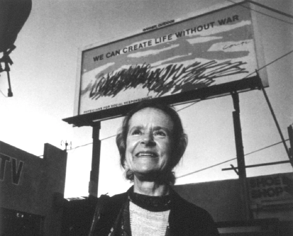 โคริตา เคนท์ : แม่ชีป๊อบอาร์ต ผู้ยืนหยัดในเสียงของศรัทธาและสังคม