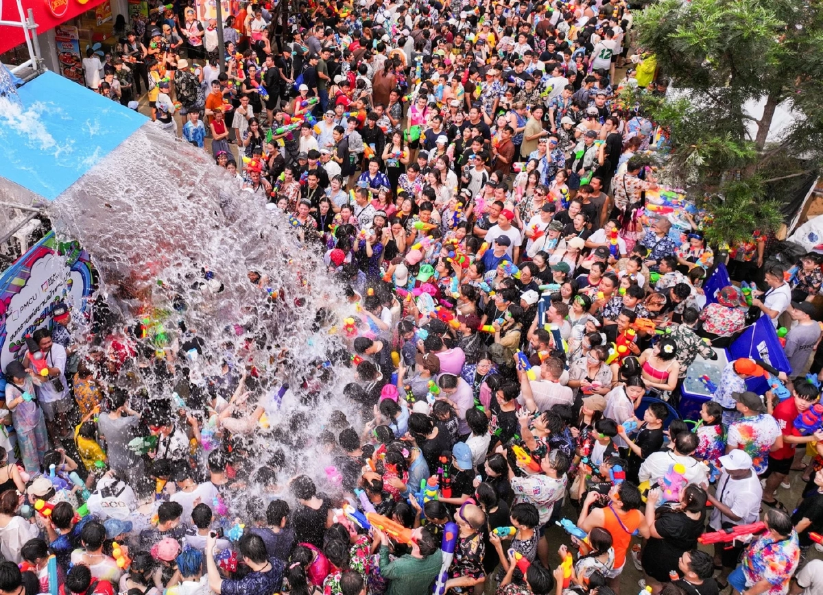 "มหาสงกรานต์ย่านสยาม 2569"  ปักหมุดแลนด์มาร์คระดับโลก สาดความมันส์ 7 พื้นที่ 7 สไตล์!