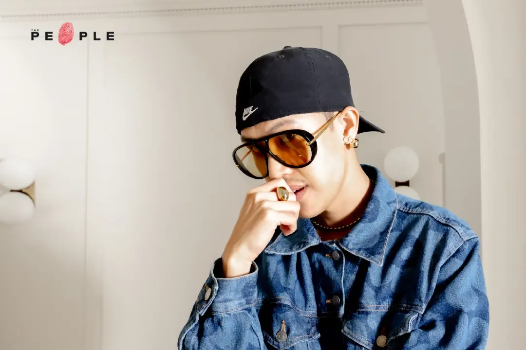 WAV: 'Formless Artist' ในห้องแล็บดนตรีที่ปรุงความต่างด้วยความเชื่อและเสียงเพลง