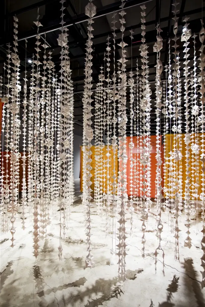 ชีวิต เวลา ยืดหยุ่น (Living in an Elastic Time) นิทรรศการศิลปะ–คราฟต์ระดับนานาชาติที่ชวนคุณ ‘ใช้เวลา’ ให้ต่างออกไป