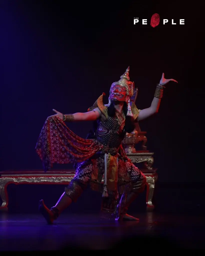 สกาย ญาณวุฒิ: เบื้องหลังหัวโขนยักษ์ และหัวใจที่เต้นเป็นจังหวะเดียวกับศิลปะไทย