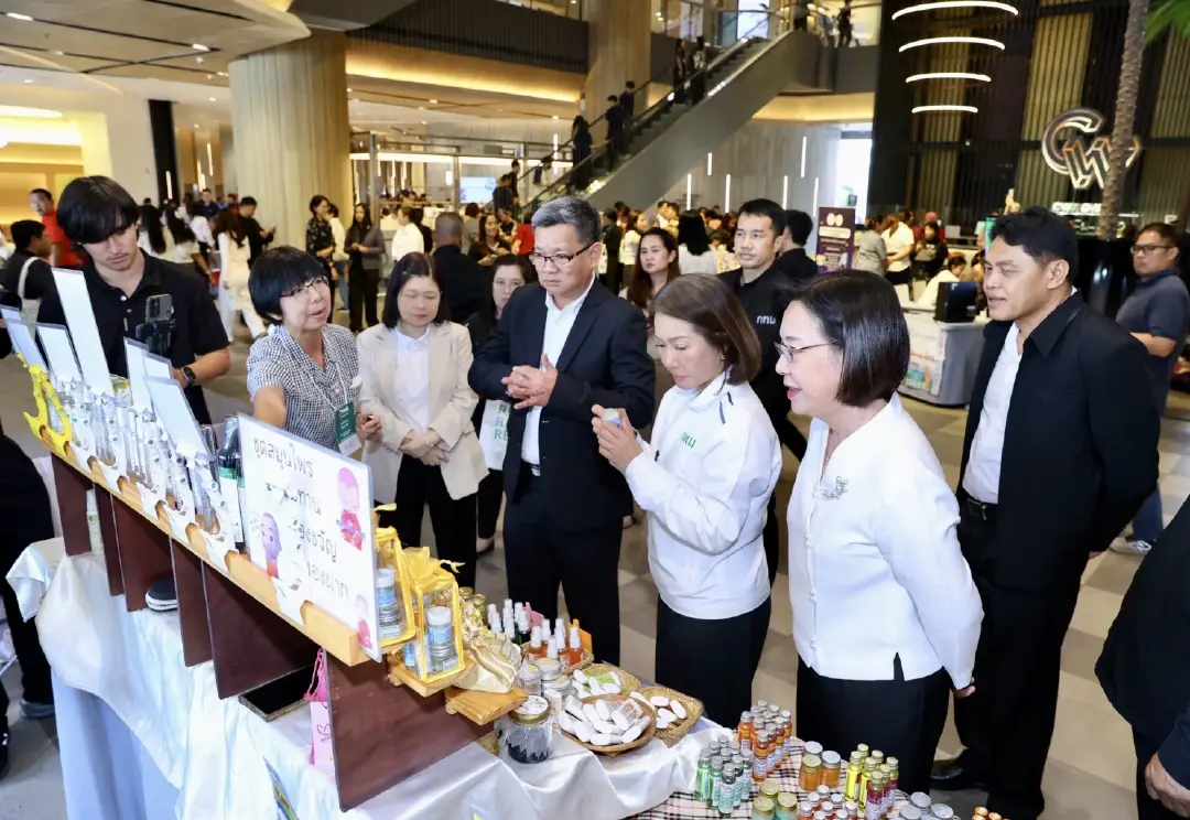 กทม. ร่วมกับ อาคาร ซีดับเบิ้ลยู ทาวเวอร์ ชวนอัปสกิลสร้างอาชีพ ในงาน Bangkok Skill Space @CW Tower