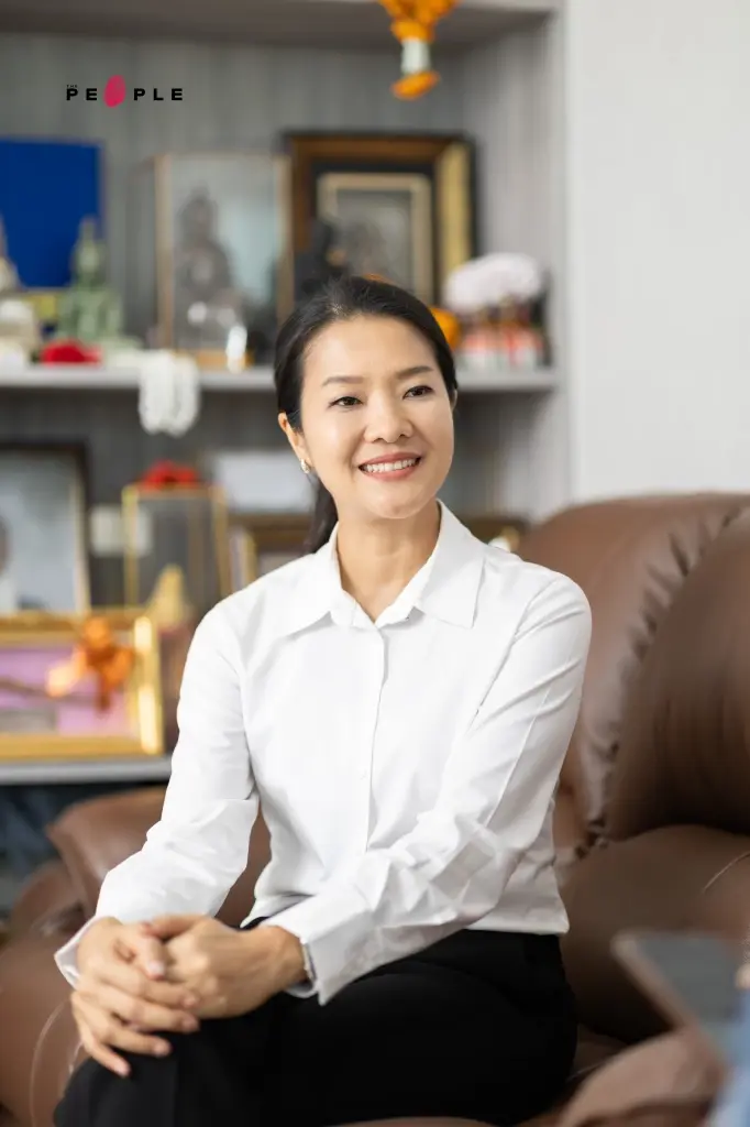 ธีรรัตน์ สำเร็จวาณิชย์: เมื่อการเมืองไม่ใช่อำนาจ แต่คือการเดินไปกับประชาชน