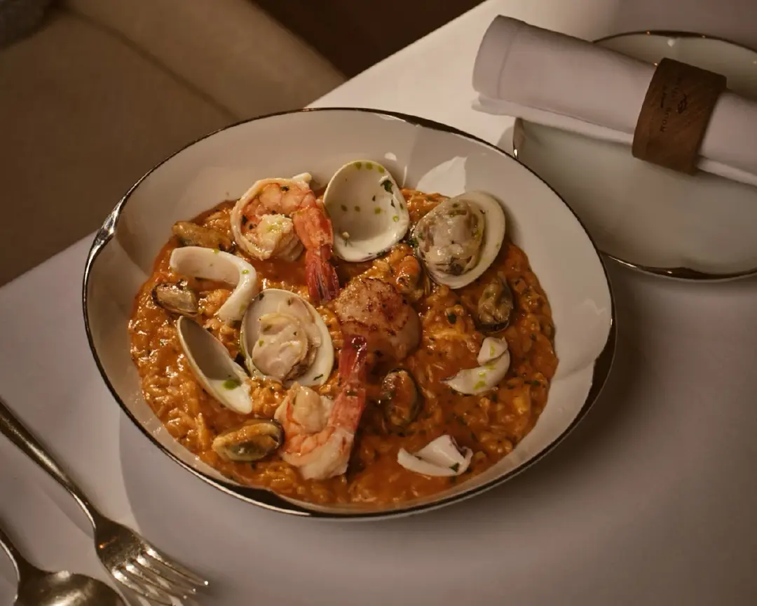 ก้าวสำคัญของ Embassy Room – La Marina สู่รางวัล ‘Two Forks’ โดย Gambero Rosso