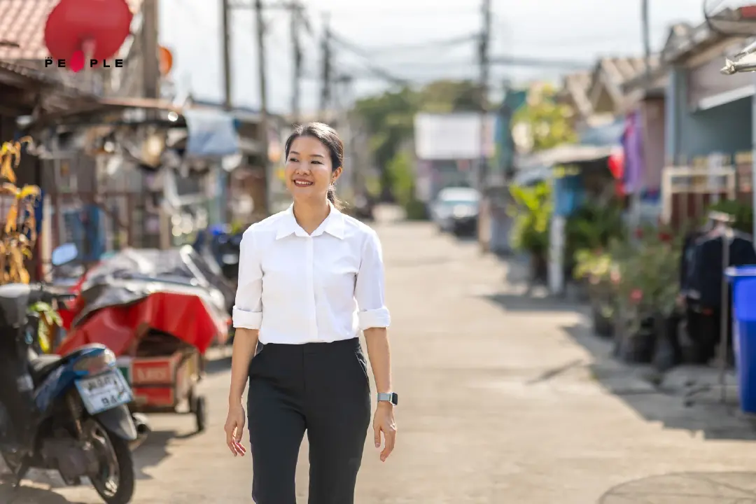 ธีรรัตน์ สำเร็จวาณิชย์: เมื่อการเมืองไม่ใช่อำนาจ แต่คือการเดินไปกับประชาชน