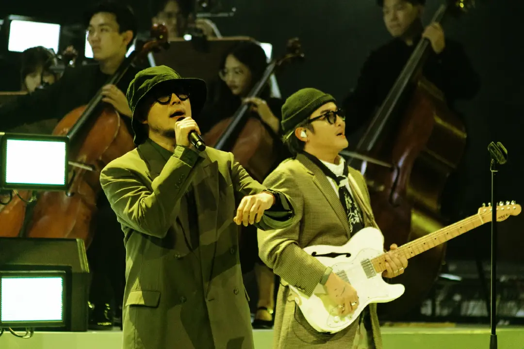 สครับบ์ในท่วงทำนองระดับมหากาพย์: เมื่อความง่ายงามแบบอินดี้ป็อป ถูกโอบกอดด้วยออร์เคสตรา  