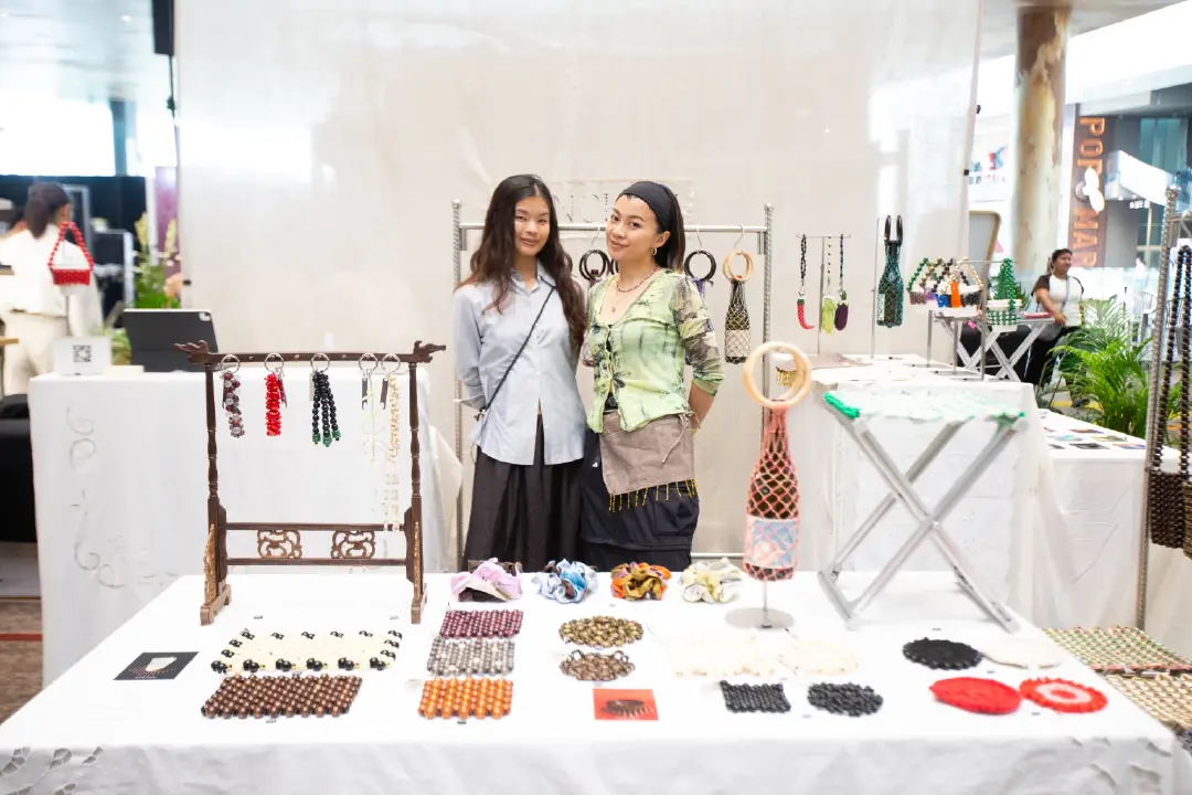 Sanchia Tan (ซ้าย) และ Amber Chen (ขวา) ผู้ร่วมก่อตั้ง TANCHEN Studio