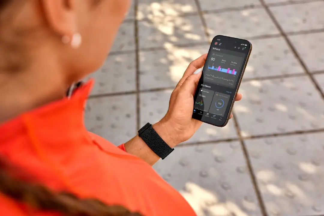 เตรียมพบกับ CIRQA Smart Band อุปกรณ์ติดตามสุขภาพและการออกกำลังกายแบบไร้หน้าจอจากการ์มิน
