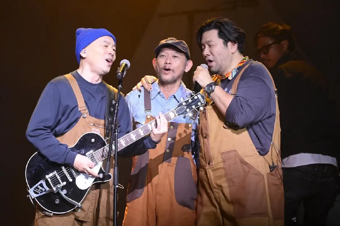 ความสุขล้นเวทีคอนเสิร์ต “ฟรายเดย์ 30 ปี ฉันมีความสุข”